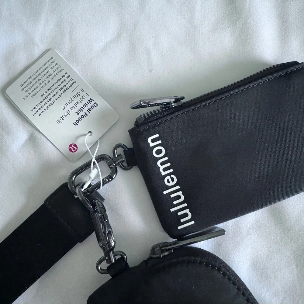 🆕🖤 Lululemon Dual Pouch Wristlet - Black - Picture 4 of 10